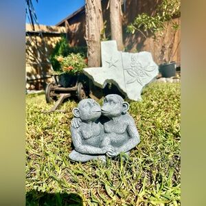 Super Adorable Monkey Couple Concrete Statue